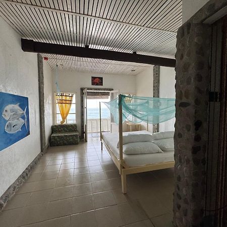 Liberty'S Lodge And Diving - Apo Island Dumaguete City Ngoại thất bức ảnh