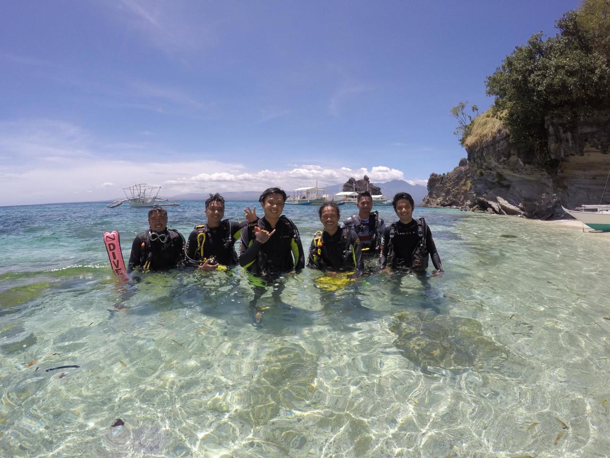 Liberty'S Lodge And Diving - Apo Island Dumaguete City Ngoại thất bức ảnh