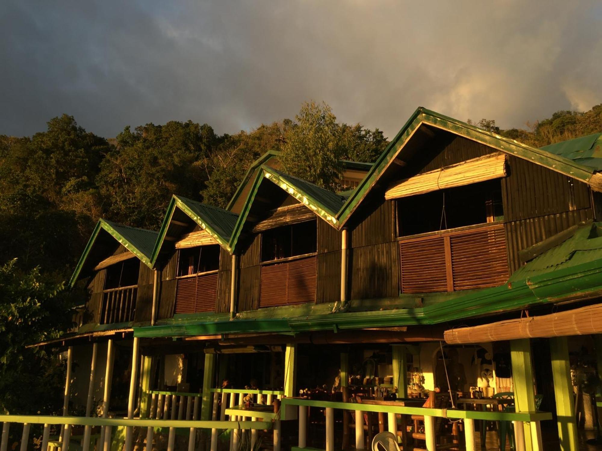 Liberty'S Lodge And Diving - Apo Island Dumaguete City Ngoại thất bức ảnh